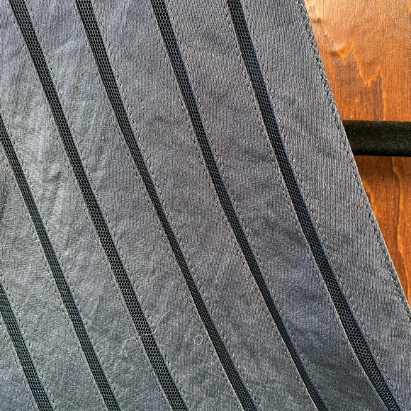 Ladies dress. - Picture 3 of 10